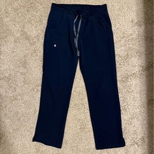 Women’s Fig’s Navy Kade Cargo Scrub Pant